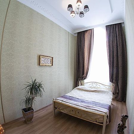 Apartment Vozle Teatra Opery I Baleta Львов Экстерьер фото